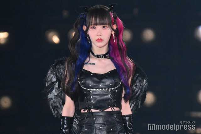 162cm38kg”ゆりにゃ「履くだけで疲れる」話題のデニムXSサイズ着こなす