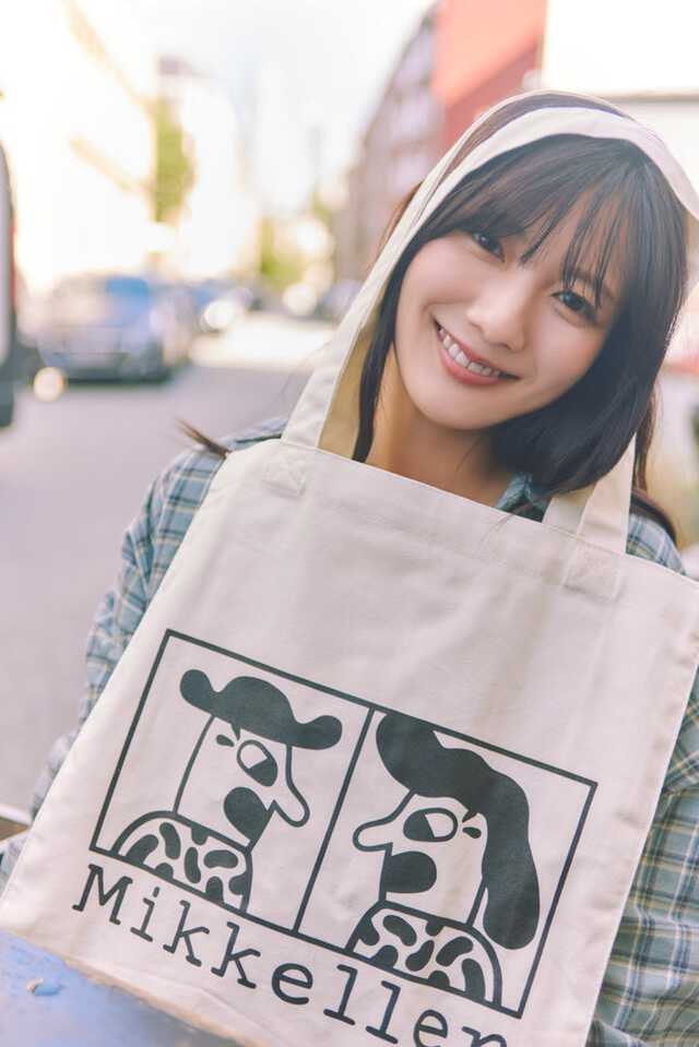 日向坂46河田陽菜、リクエストした場所で笑顔ショット「2nd 写真