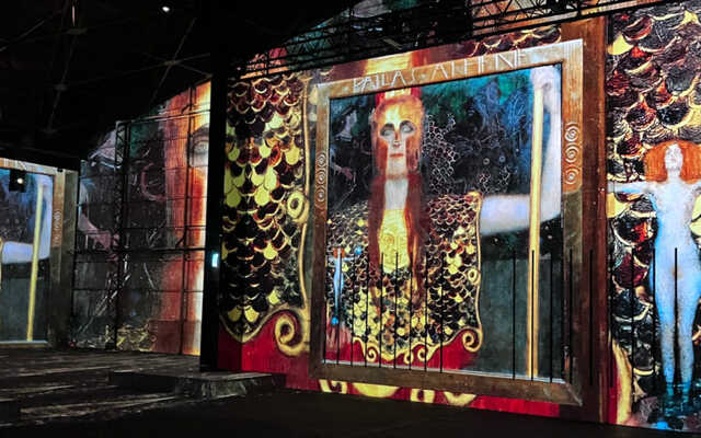 倉庫でクリムトに包まれる。ウィーン世紀末芸術「美の黄金時代」展―THE