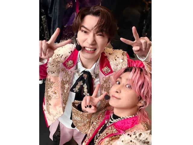 え？ ほんとに34歳？」佐久間大介、深澤辰哉の誕生日を全力お祝い