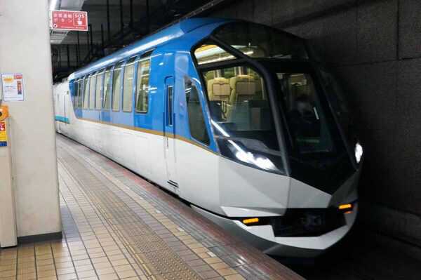 豪華観光特急”の概念を変えた近鉄「しまかぜ」の今 全席プレミアム超え