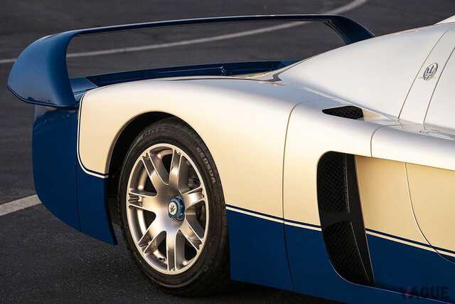 1つ！マセラティ、フェラーリ、ポルシェ 8億円超えなるか