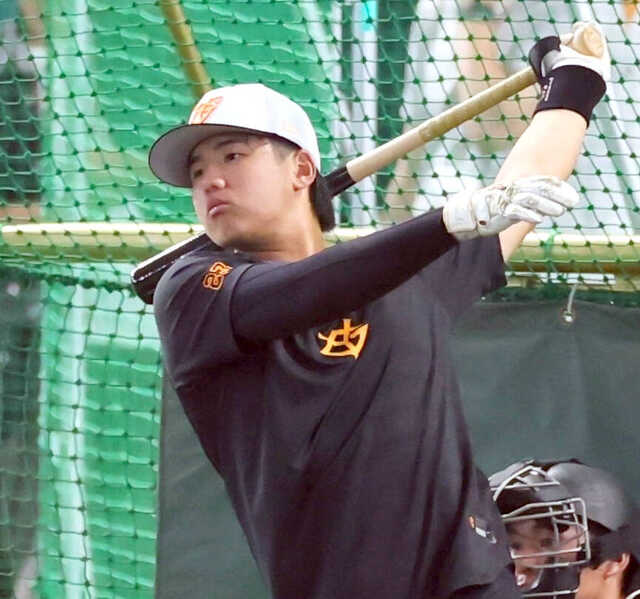 npbジャイアンツ石塚裕惺実使用バット 巨人】石塚裕惺が「8番・三塁」で3か月ぶりに先発出場…広島戦
