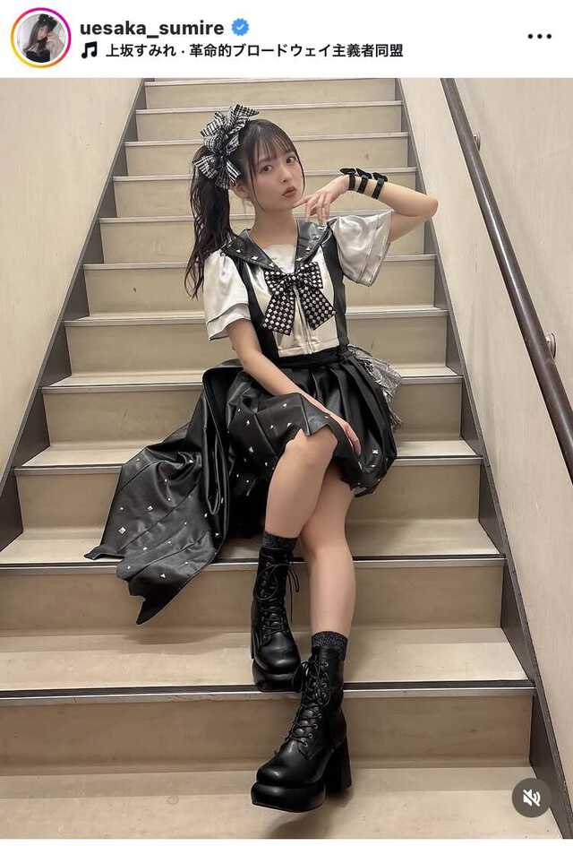 人気声優が披露したレザーセーラー服姿に騒然「至高」「美しすぎて眼福