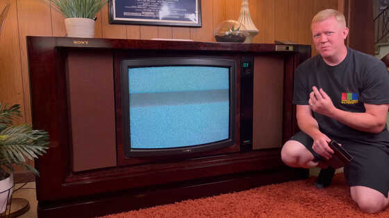 ソニーの最高級ブラウン管テレビ「トリニトロン KV-3000R」を