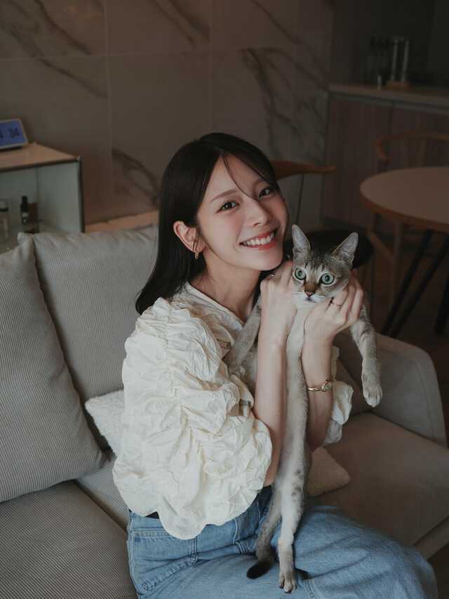 貴島明日香 】第一子妊娠を発表 「新たな命を授かり」直筆サインの