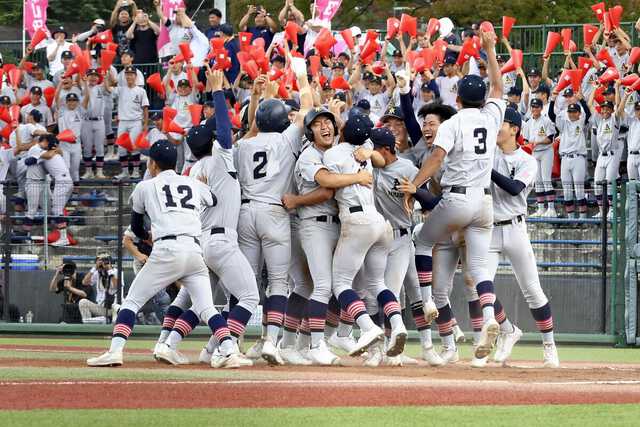 青森山田野球　選抜甲子園大会出場記念フリース　M ネイビー 青森山田、2年ぶり13度目の夏の甲子園出場…延長タイブレイクの末5