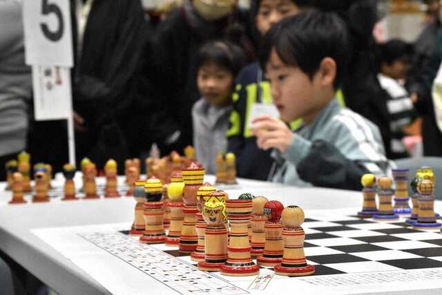 こけし＋チェス＝こけス 青森・黒石で世界大会、静かな熱気|au Web