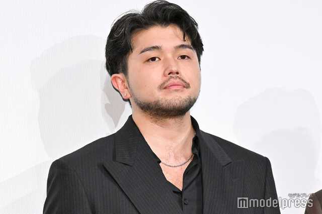 king gun 井口理 with」2号目の表紙は井口理さん（King Gnu）に決定！ 「写真集