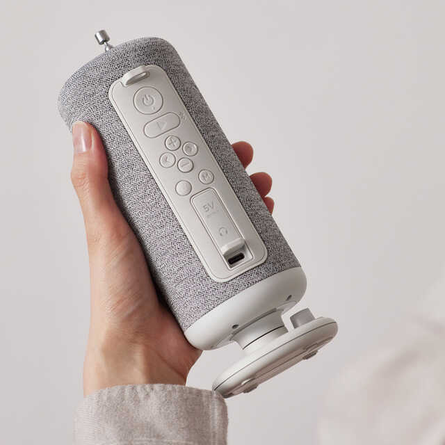 Bluetoothスピーカー×ラジオ×モバイルバッテリー＋手回し充電可