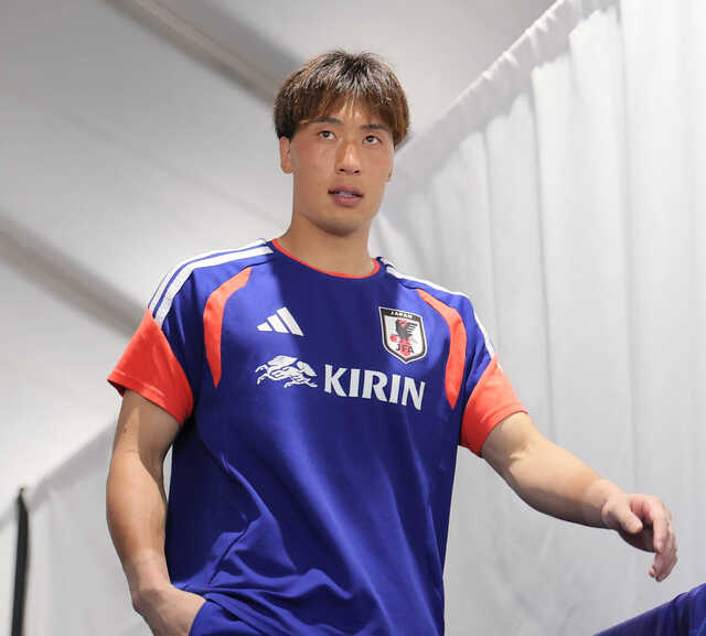 希少　大迫敬介　サッカー日本代表GKユニフォ日本代表100周年記念モデル 日本代表GK大迫 海外挑戦へ|au Webポータルスポーツニュース