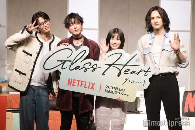佐藤健ら「グラスハート」劇中バンドTENBLANK、サプライズ登場で