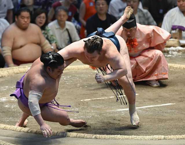 安青錦、2敗で単独首位守る 1差霧島、熱海富士もV可能性|au Web