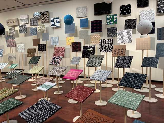 熊本市現代美術館で「つぐ」展 ミナ ペルホネンのものづくり紹介|au