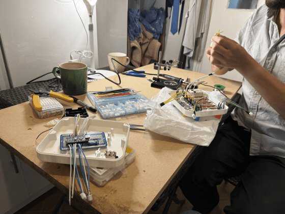 娘の3歳の誕生日にポータブルなステップシーケンサー付き