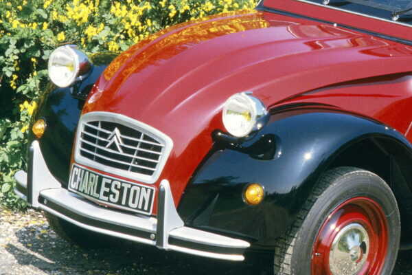 往年の「宮崎駿の愛車」が復活か!? 新型シトロエン「2CV」秋に初公開へ