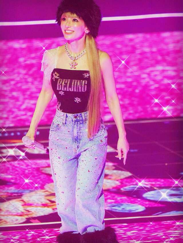 浜崎あゆみ　北京限定 浜崎あゆみ 】 北京公演を終え 「経験というかけがえのない人生の機会