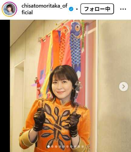 森高千里、圧巻スタイル際立つミニスカ衣装公開「奇跡の美脚