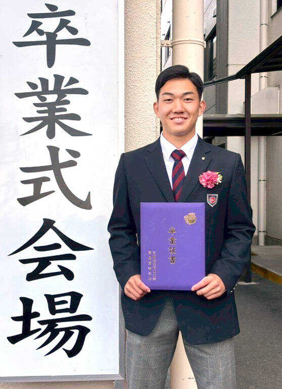 ロッテ】ドラフト1位・石垣元気が健大高崎の卒業式に出席「本当に濃い