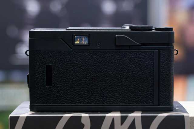 作りがいいなぁ。令和に生まれた“本格系”フィルムカメラ「Lomo MC-A