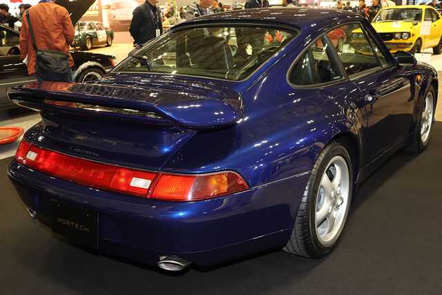 1993年 ポルシェ911(964)ドライバーズマニュアル　ミツワ自動車発行 いつか空冷式ポルシェを」と思っている人へ！ 名門“ミツワ自動車”の
