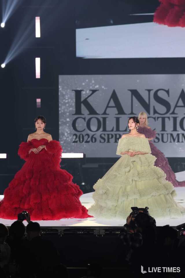 人気ライバー・みのり＆かすみ、美デコルテ輝くドレス姿で関西