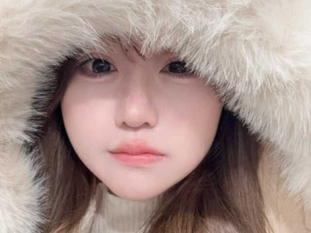 X降臨きたーーー！！！」美容インフルエンサー、Xを開設！ 自撮り写真