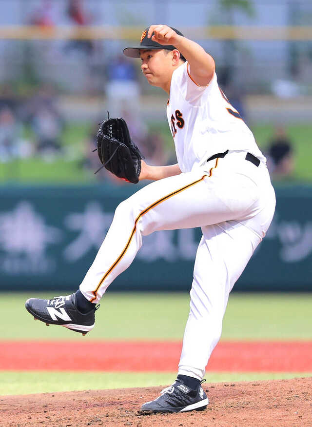 小笠原慎之介選手のスパイク 巨人・小笠原慎之介、「しっかり中6日で回れるように」19日古巣中日