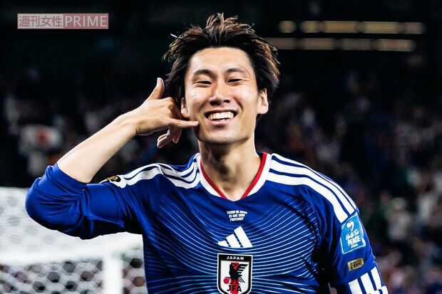 鎌田がチュニジア代表ユニフォームを…《両国への侮辱》世界のファンが