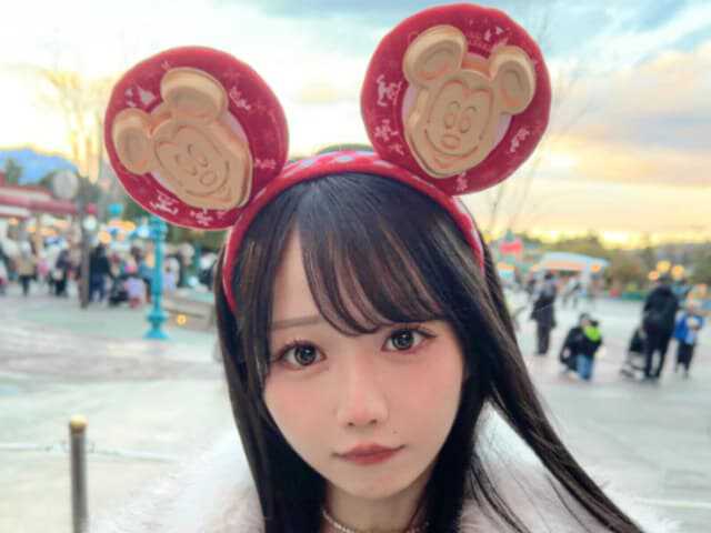 めっちゃ食べてるwww」大谷映美里、「極寒&食べまくりディズニー」を