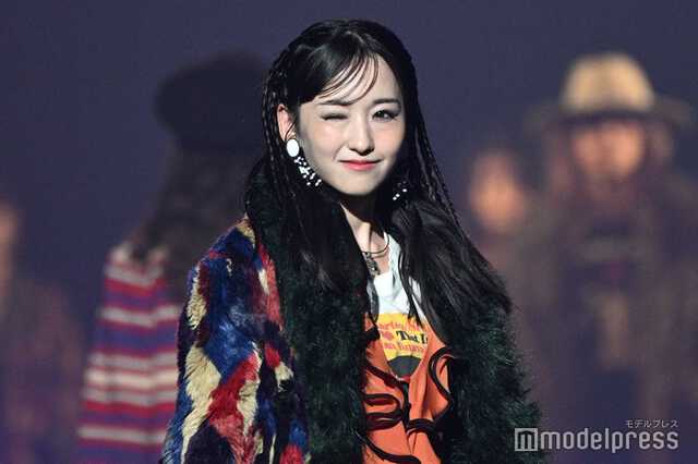 乃木坂46一ノ瀬美空、初「TGC」でウィンク決める 編み込みヘアでクール