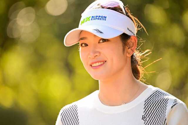 原英莉花が「68」で上位に浮上 同組の“ジャンボ軍団”後輩・佐久間朱莉