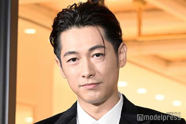 ✡ディーン・フジオカ新聞　2016年 ディーン・フジオカ さん 3種類☆読売新聞 - メルカリ