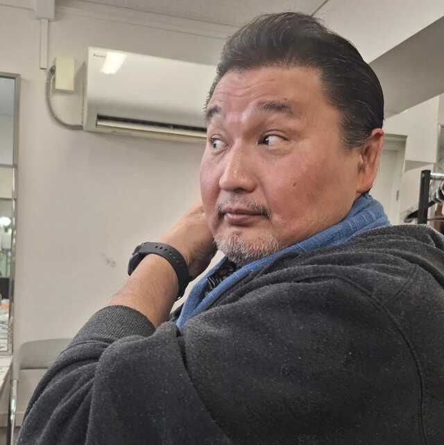 貴乃花光司 】 「これから講演会です。楽屋にて髪を整え準備中」 投稿