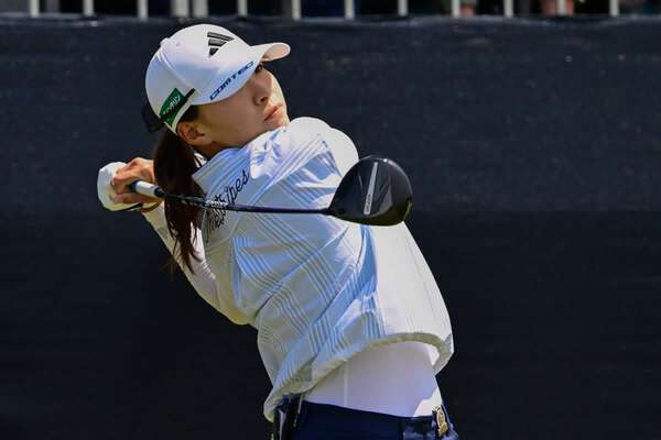 渋野日向子が2差3位で最終日へ 後輩の活躍を刺激に精進
