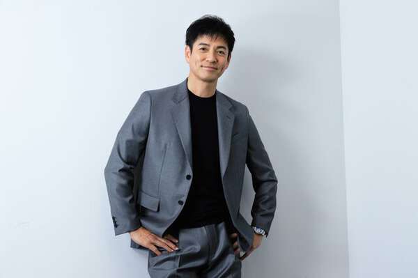 ｢否定されたら芸能は辞めよう｣沢村一樹が初告白。イケメン俳優が背水の陣で挑んだ“ネタ”解禁と“部長”就任、告げられた｢人生のピーク」|au ...