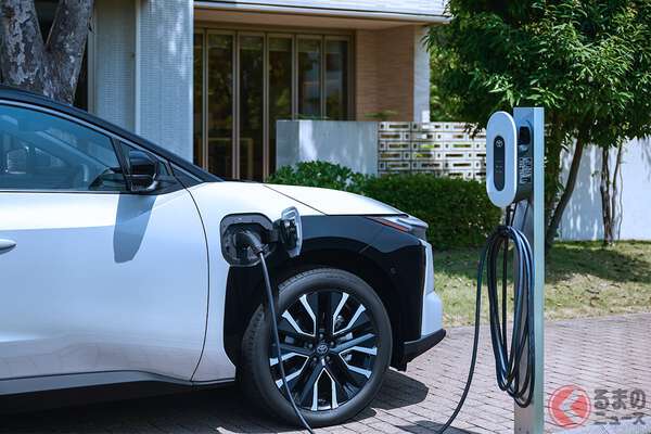 トヨタ、国内EV市場を活性化！ 家庭用充電器＆新充電サービスを展開