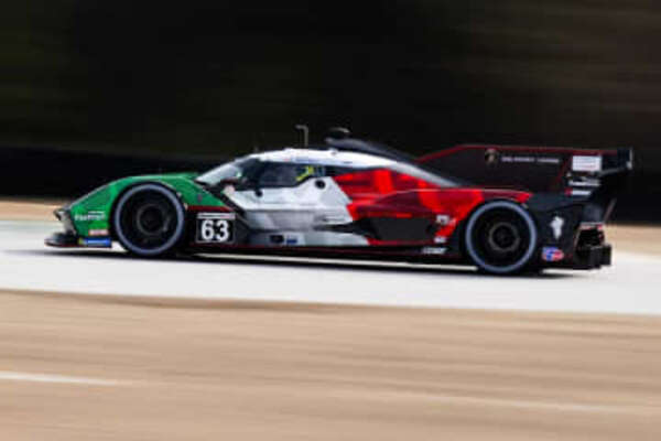 カラーリング刷新！ ランボルギーニSC63、イタリア国旗リバリーで初 