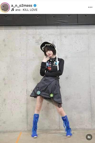 あのちゃん、ミニ丈ワンピのコーデで「激カワ」神スタイルに釘付け