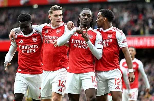 コリンシアン リバプール・マンU・アーセナル プレミア8体セット