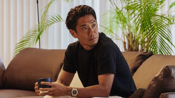香川真司の自宅公開：観葉植物とスタイリッシュな空間