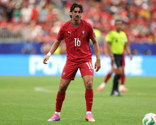 キャリアより金を取ったか」「もったいない」北中米W杯に出場した