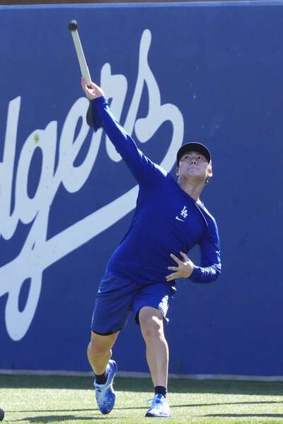 山本由伸が2年連続の開幕投手 ドジャース、27日Dバックス戦|au Web