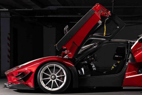 ラ・フェラーリをベースにしたサーキット専用モデル！ 生産わずか60台