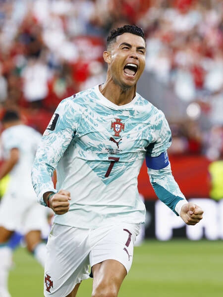 ポルトガルが逆転で16強進出！まさかの結末で一転歓喜へ！41歳C