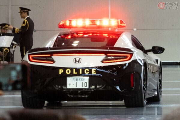 絶対逃げ切れない!? 日本唯一「2500万円の爆速パトカー」年始に一般
