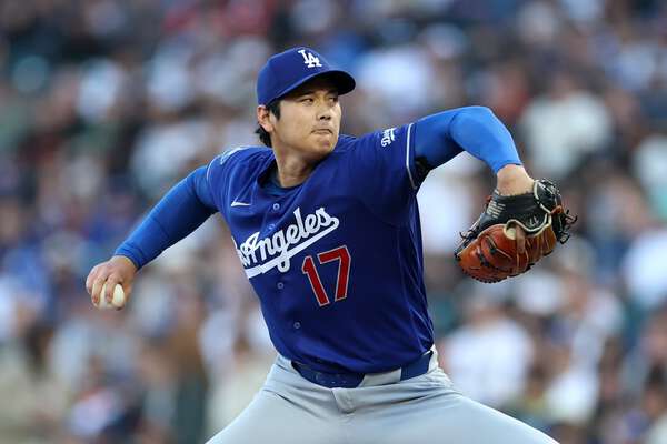 タイムセール！大谷翔平　158キロ実投球　初MVP2021年初勝利試合使用 大谷翔平に朗報、投手として初の月間MVP！ 5試合2勝、防御率0.60