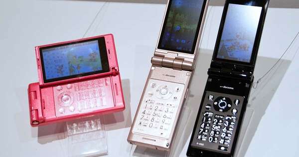 佐野正弘のケータイ業界情報局 第167回 NTTドコモ「FOMA」「iモード