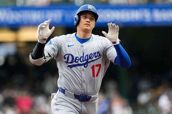【寿司ボーイ】大谷翔平　2015年パリーグ　投手三冠記念盾 寿司ボーイ様専用】大谷翔平 2015年パリーグ 投手三冠記念盾