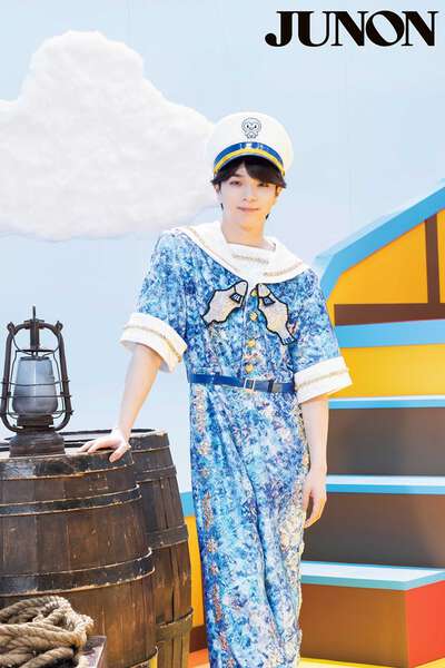 M!LK塩崎太智、ソロ曲のMV現場に潜入 子どもペンギンたちとわちゃわ
